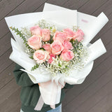 Romantic 12 Fresh Roses Bouquet