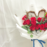 Wooden Frame Sweetheart Fresh Rose Bouquet