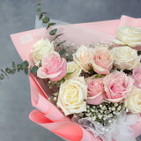 Romantic 12 Fresh Roses Bouquet