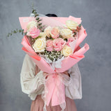 Romantic 12 Fresh Roses Bouquet